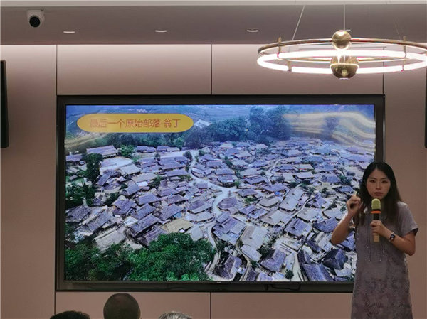 綿陽(yáng)中旅行假日旅行社舉行“什邡號.2025熊貓專(zhuān)列”旅游線(xiàn)路分享會(huì )